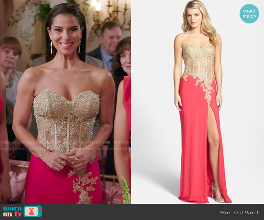 Wornontv Carmen’s Red And Gold Embellished Strapless Gown