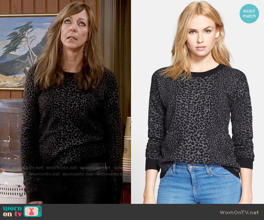 WornOnTV: Bonnie’s grey animal print sweater on Mom | Allison Janney ...