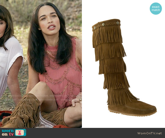 minnetonka 5 layer fringe boots