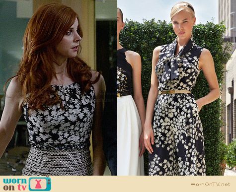 suits donna floral tweed outfits skirt dresses tv outfit wornontv rafferty sarah clothes wardrobe dress season