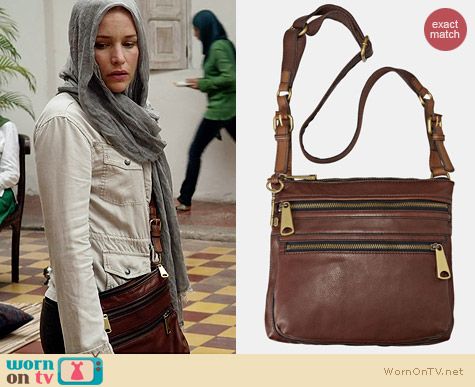 Wornontv Annie S Biege Anorak Brown Zipper Bag And Ankle Fossil Explorer Crossbody Bag In Espresso Worn By Piper Perabo On Covert Affairs