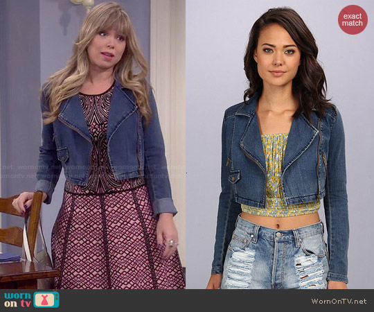 Wornontv Kristin S Pink Geometric Print Dress And Cropped Denim Jacket On Last Man Standing Amanda Fuller Clothes And Wardrobe From Tv