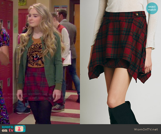 WornOnTV: Maya’s curiosity leopard top and red plaid skirt on Girl