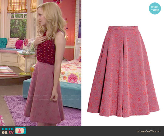 wornontv liv s burgundy lips print top and full pink liv and maddie cali christmas a rooney