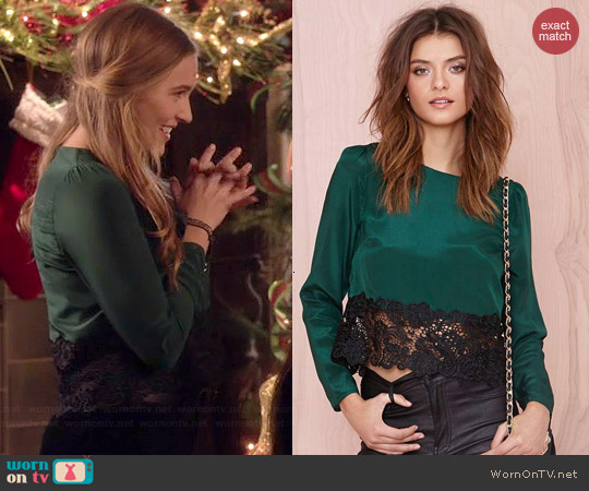 green lace top outfit