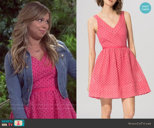 Wornontv Kristin S Pink Eyelet Dress On Last Man Standing Amanda Fuller Clothes And Wardrobe From Tv