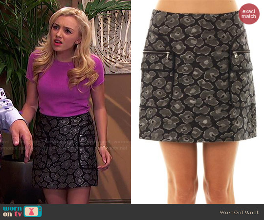 Wornontv Emmas Pink Cashmere Top And Grey Leopard Print Skirt On Jessie Peyton List 