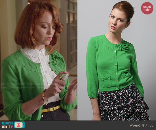 Wornontv Emma S Green Ribbon And Flower Cardigan On Glee Jayma Mays Clothes And Wardrobe From Tv