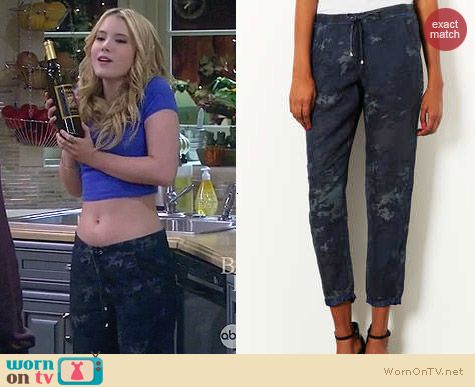 WornOnTV: Lennox’s blue crop top and camo pants on Melissa and Joey ...